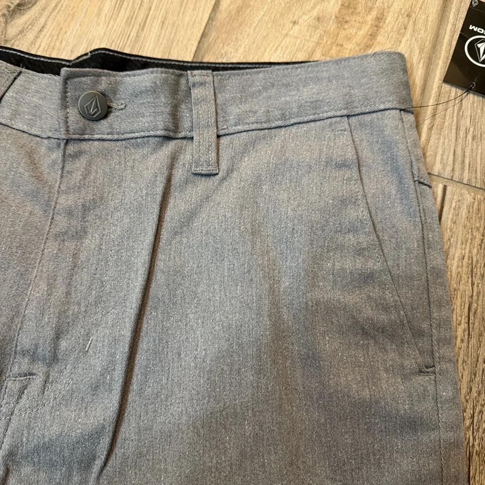 Volcom Men's VMonty Stretch Shorts Gray Size 30‎ NWT MSRP $50